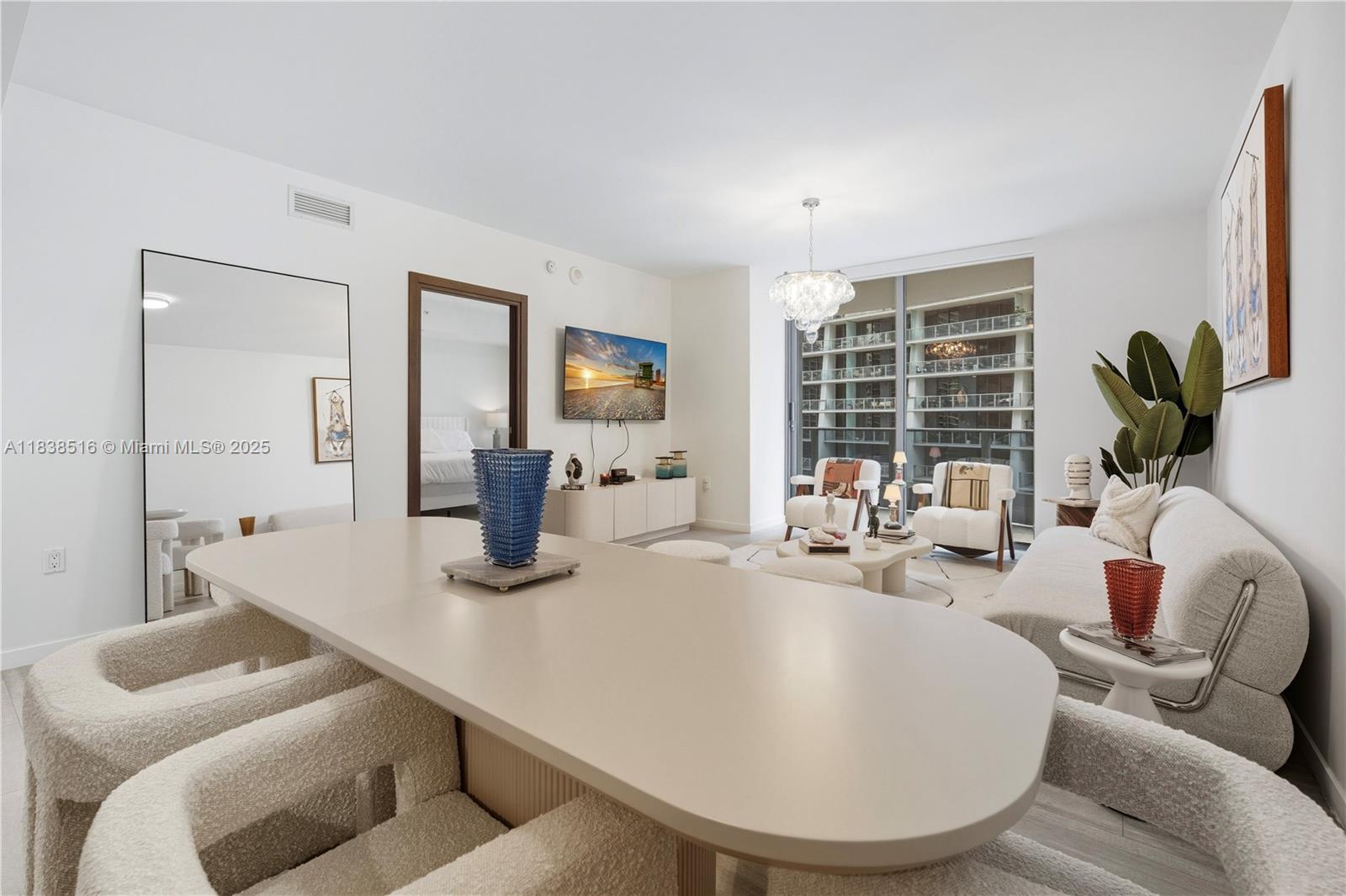 1000 Brickell Plz # 2805