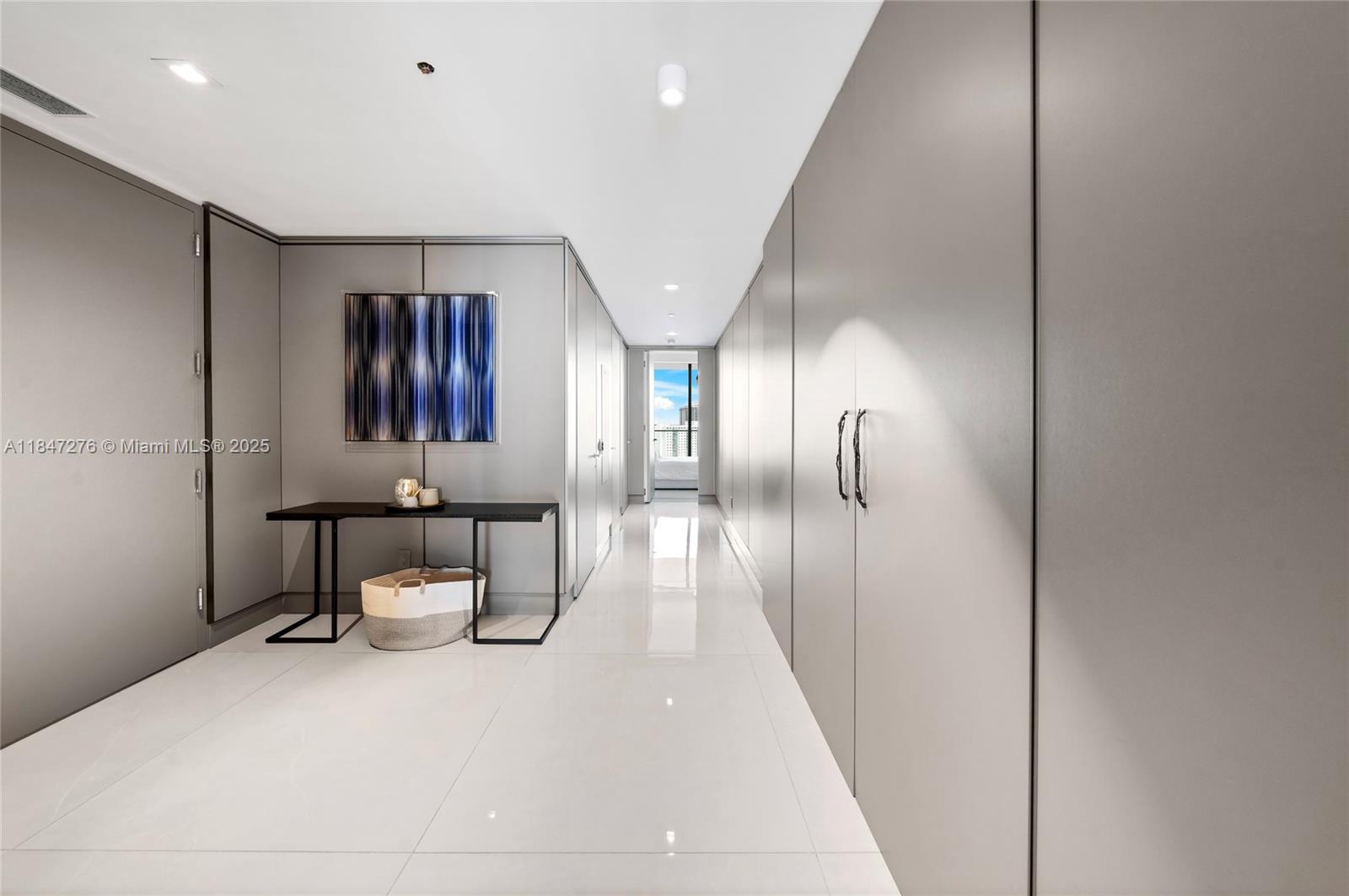18975 E Collins Ave # 1403