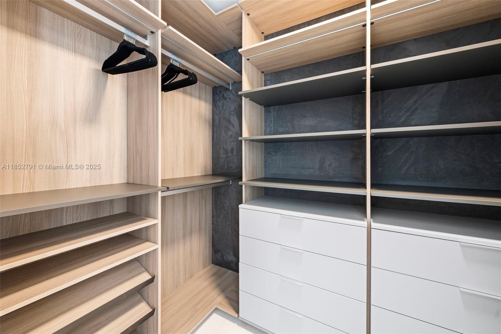  Unit: 3807W