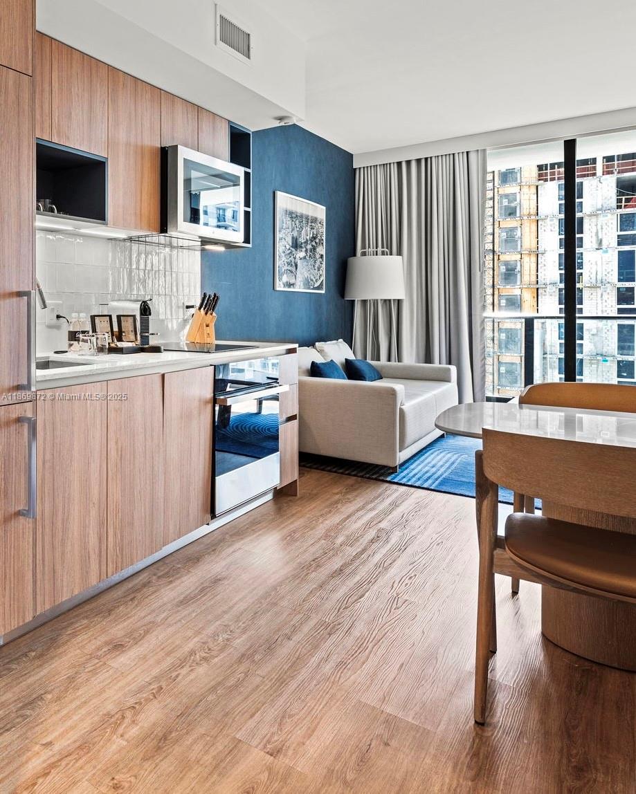 601 NE 1st Ave # 1803