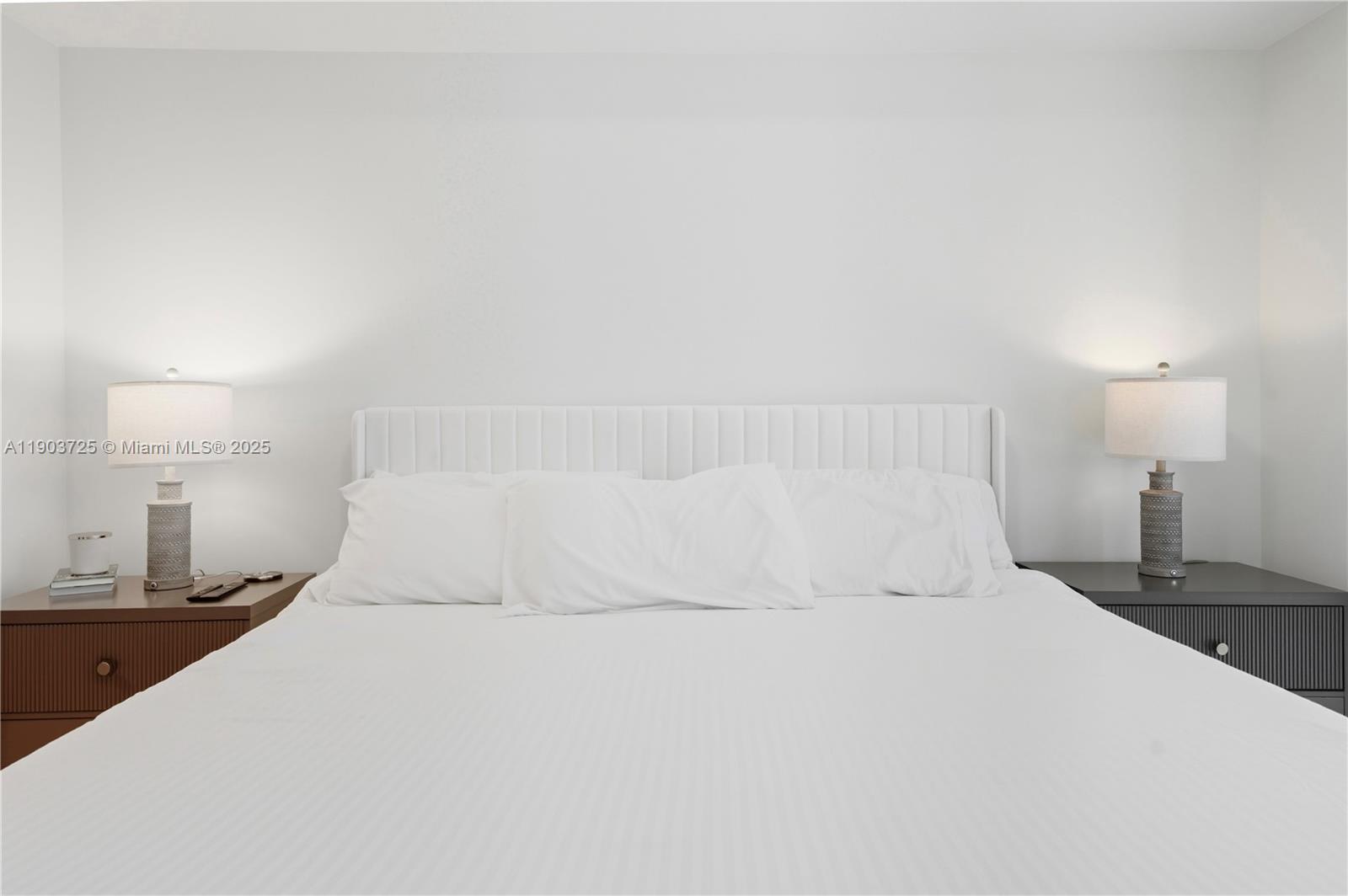 1000 Brickell Plz # 2805, Miami Unit: 2805