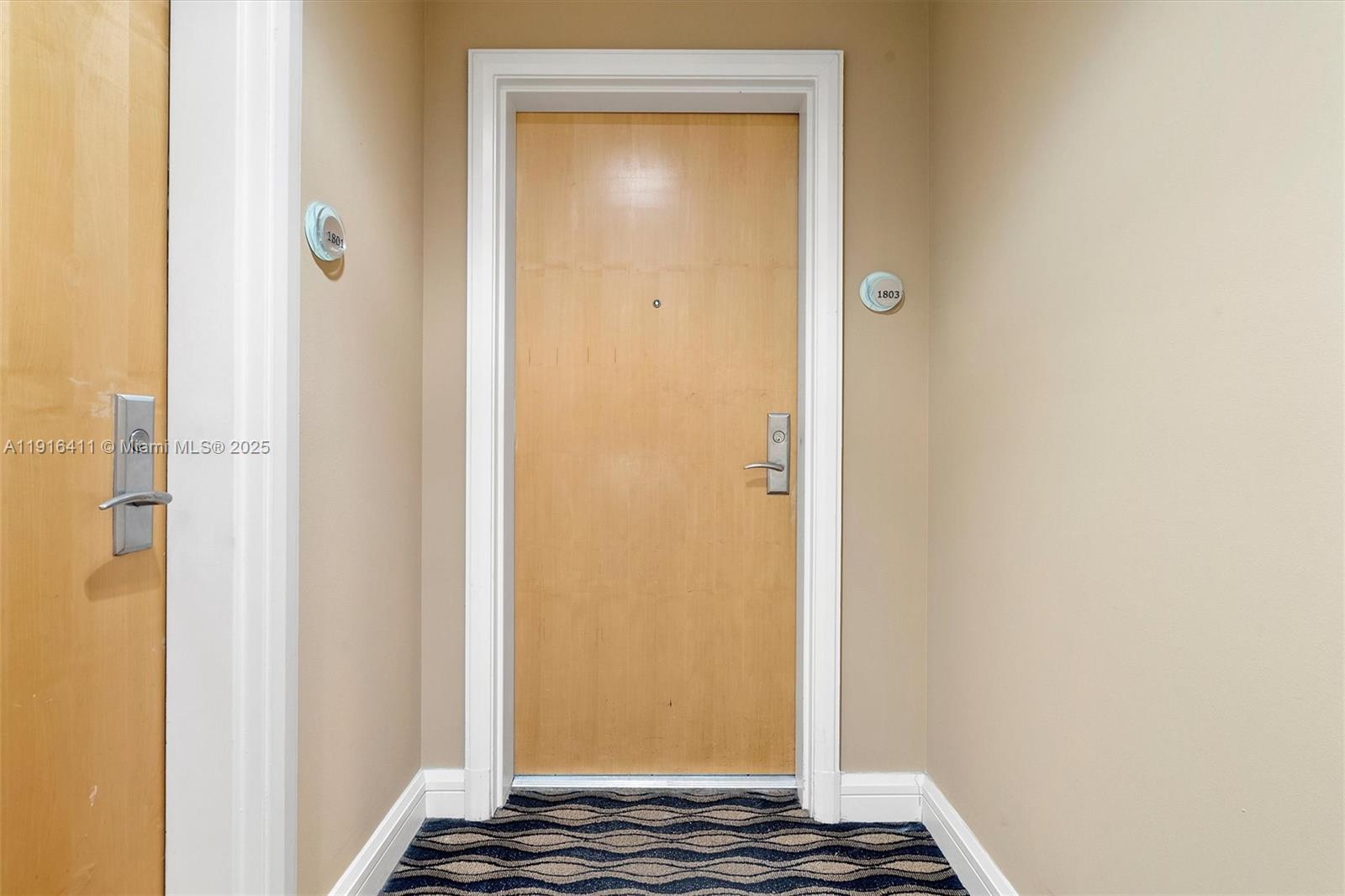 253 NE 2nd St # 1803