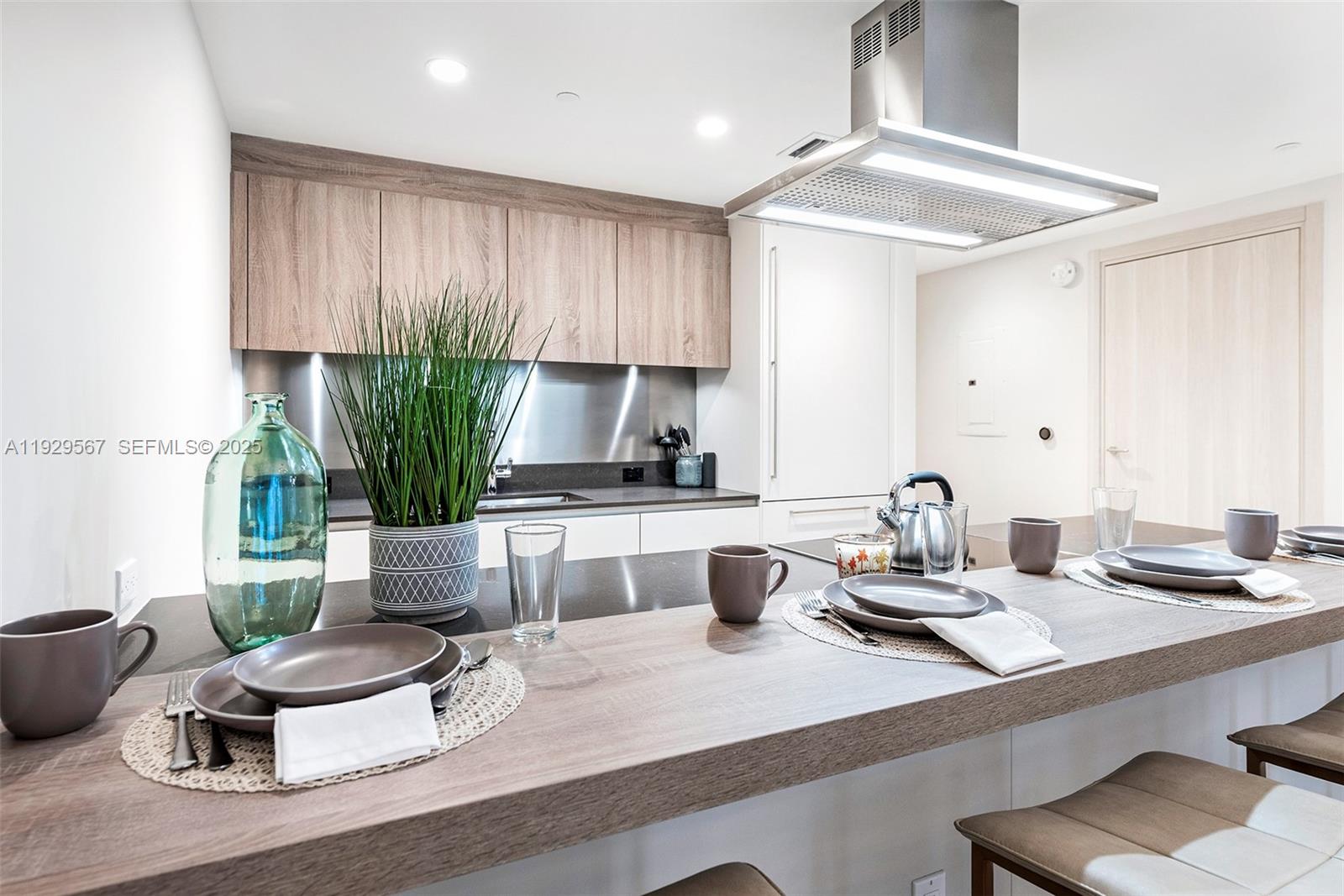 1000 Brickell Plz # 4005