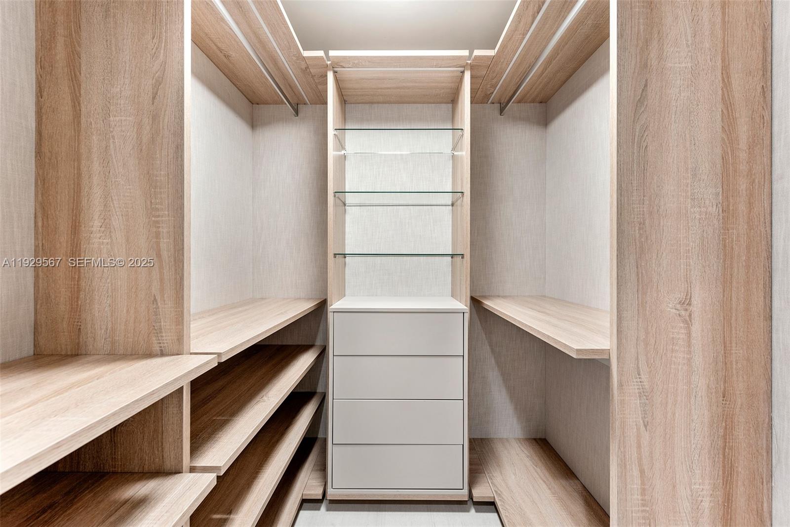 1000 Brickell Plz # 4005