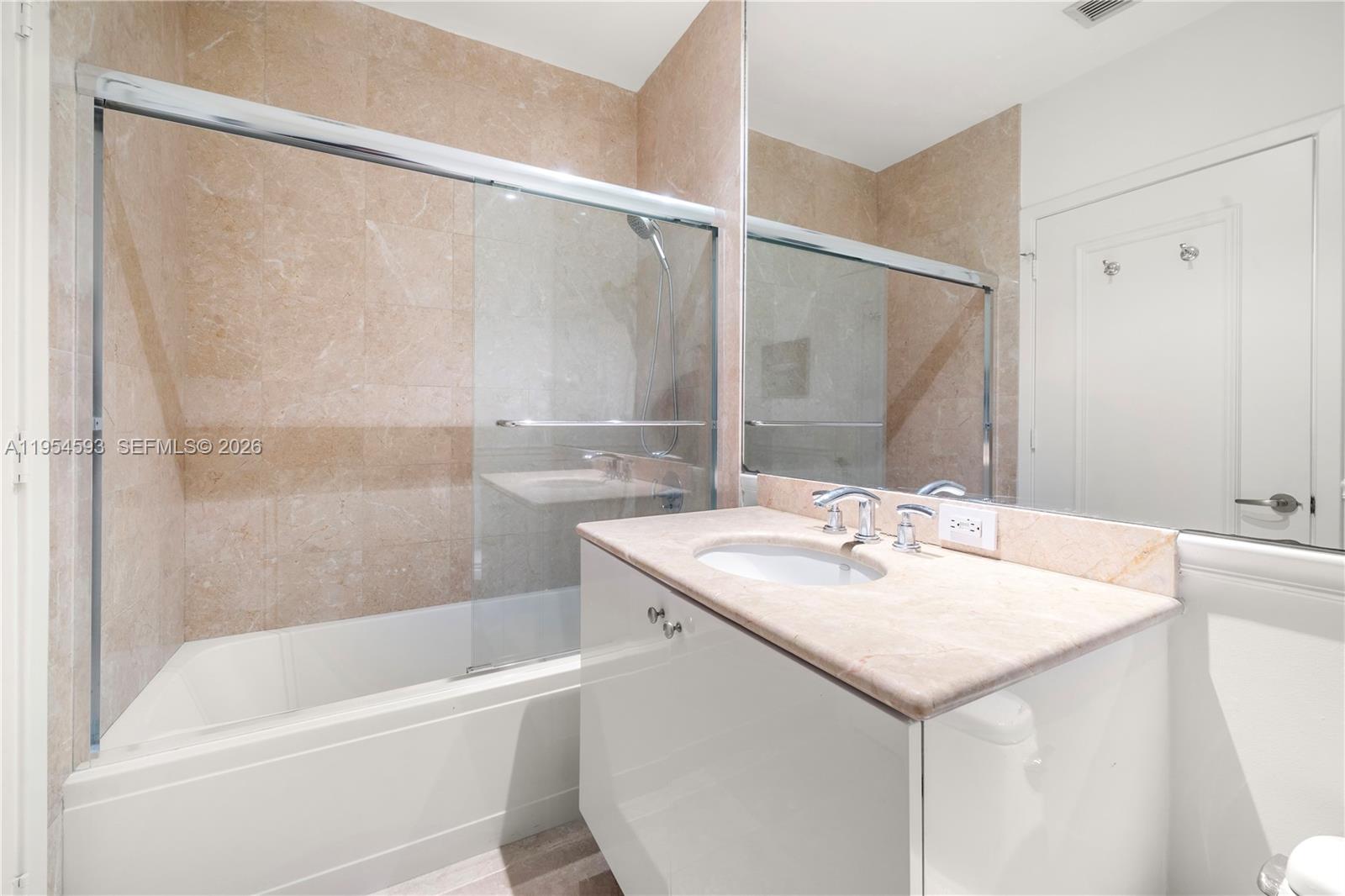 901 Brickell Key Blvd # 3706