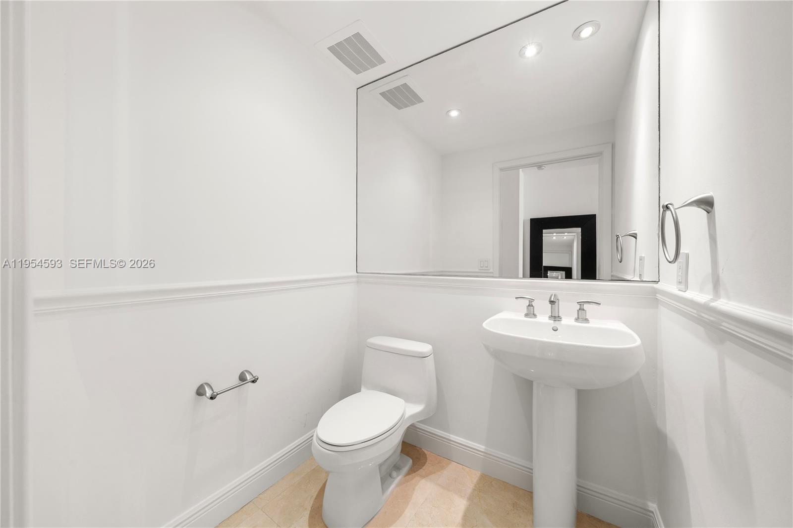 901 Brickell Key Blvd # 3706