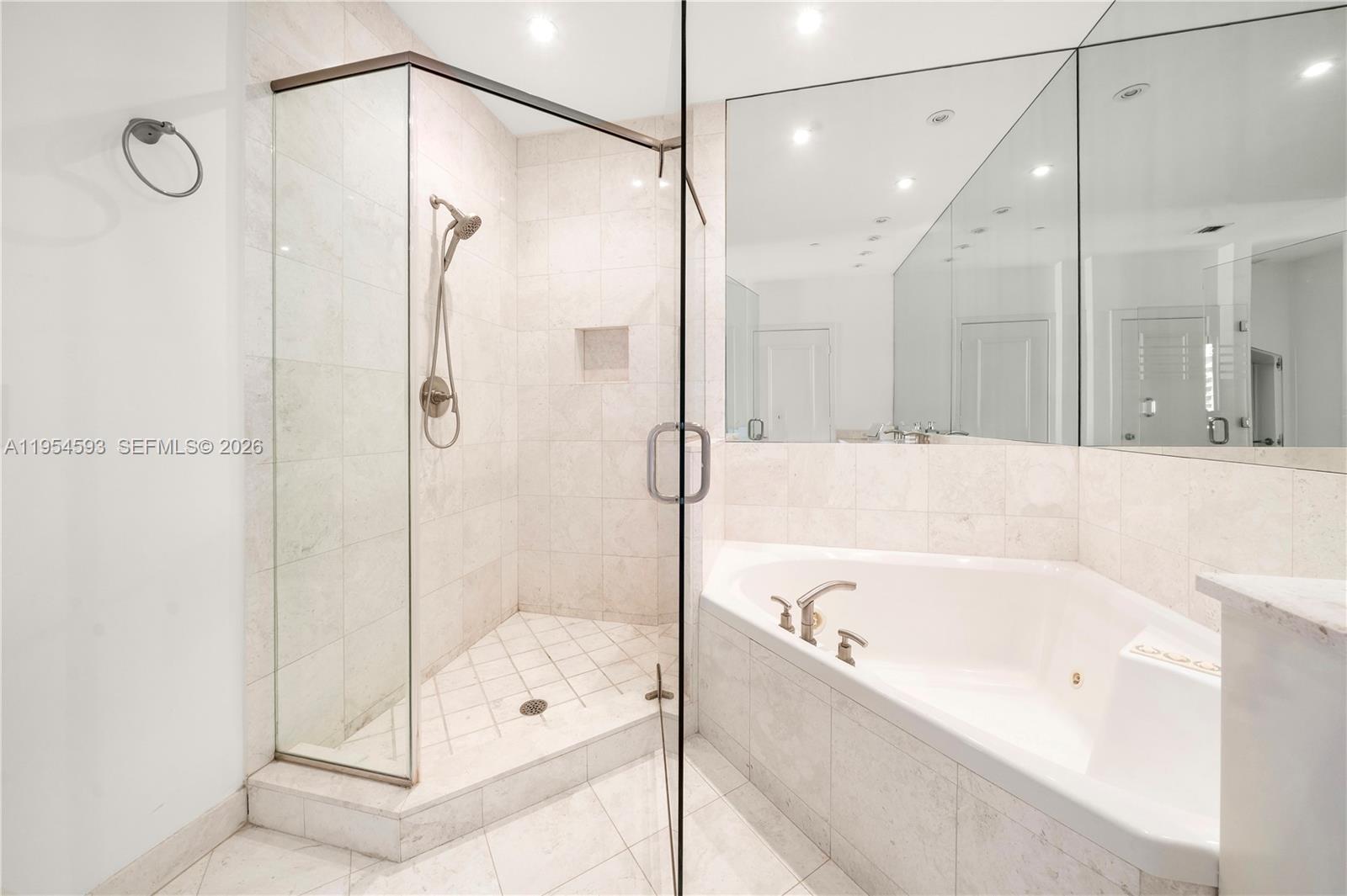 901 Brickell Key Blvd # 3706