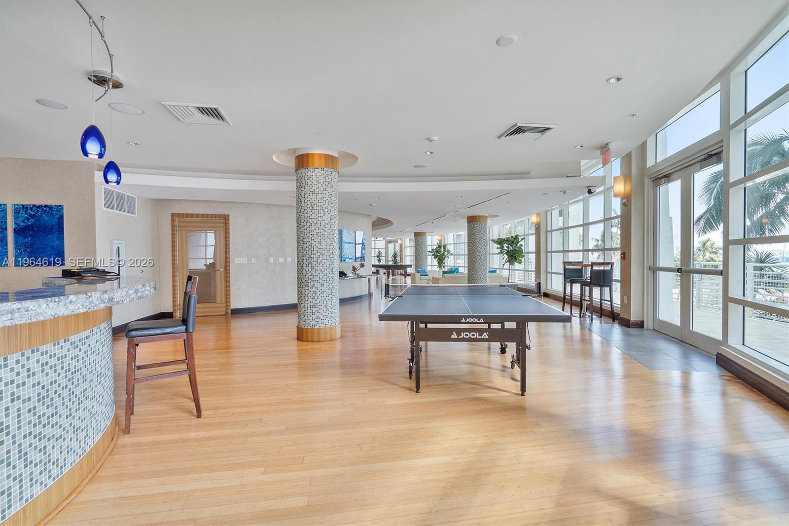 244 Biscayne Blvd # 1906