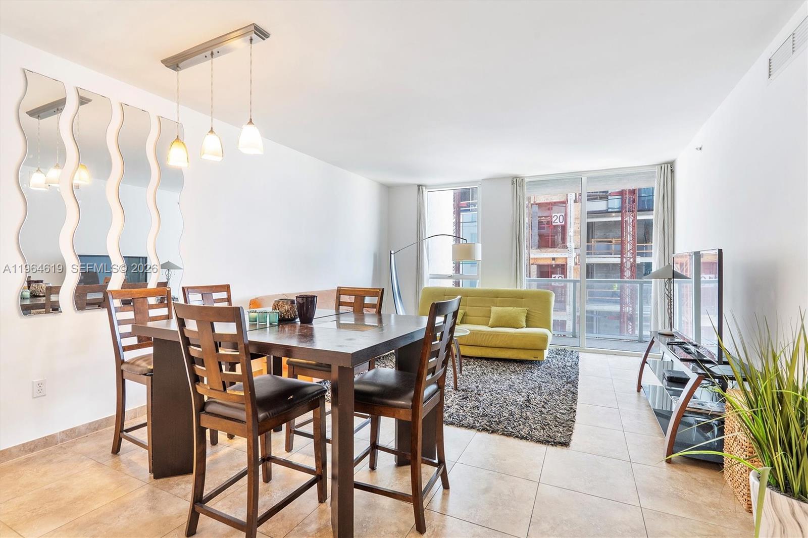 244 Biscayne Blvd # 1906