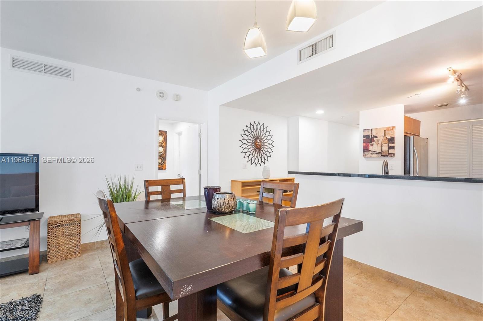 244 Biscayne Blvd # 1906