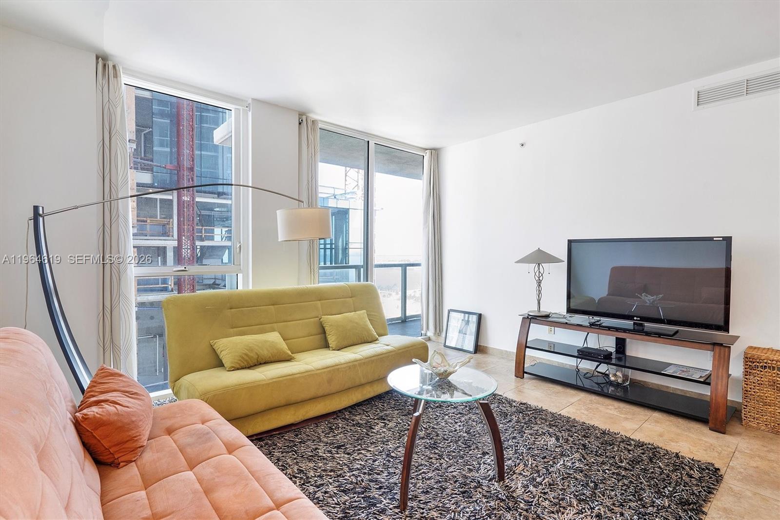 244 Biscayne Blvd # 1906