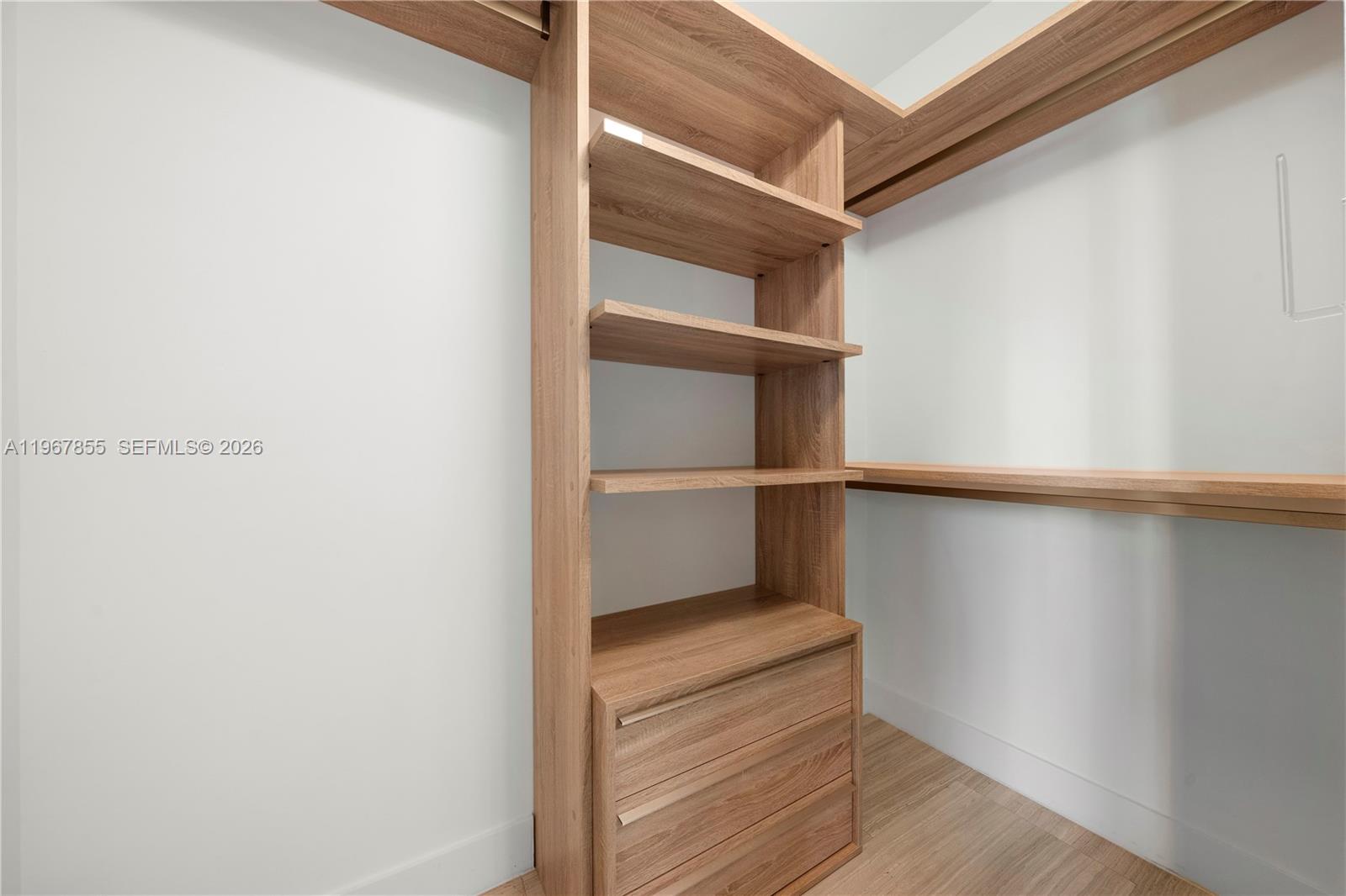 1451 Brickell Ave # 1406