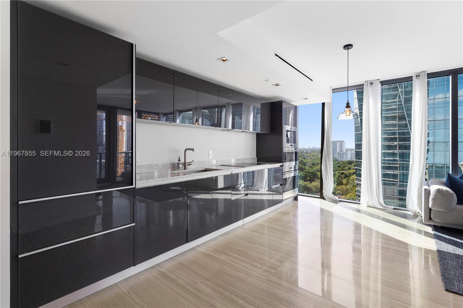 1451 Brickell Ave # 1406