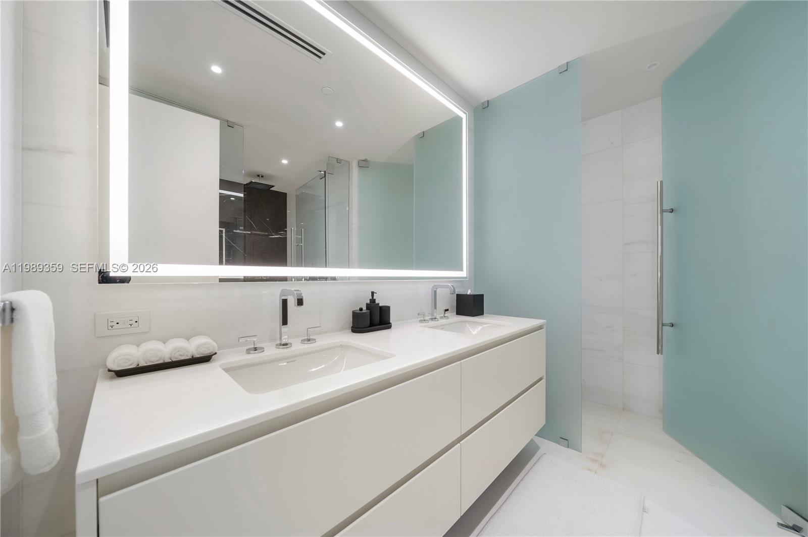 300 Biscayne Boulevard Way # 3005W