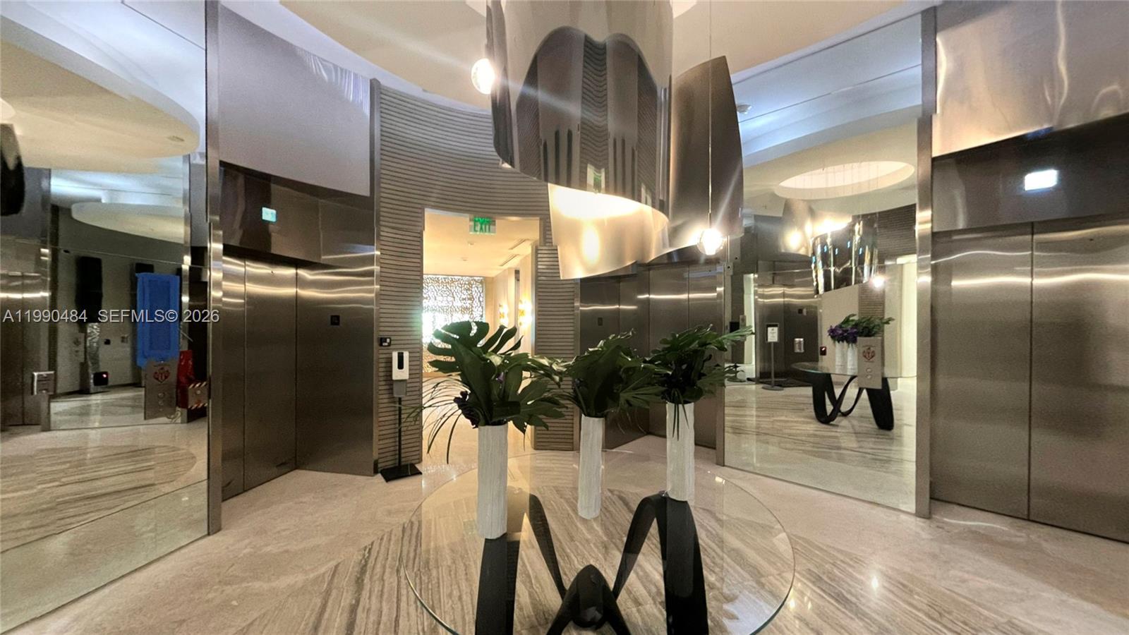 10275 Collins Ave # 724