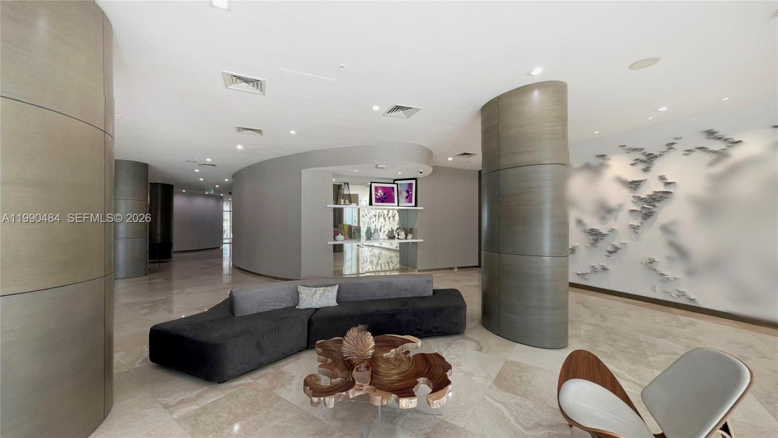 10275 Collins Ave # 724