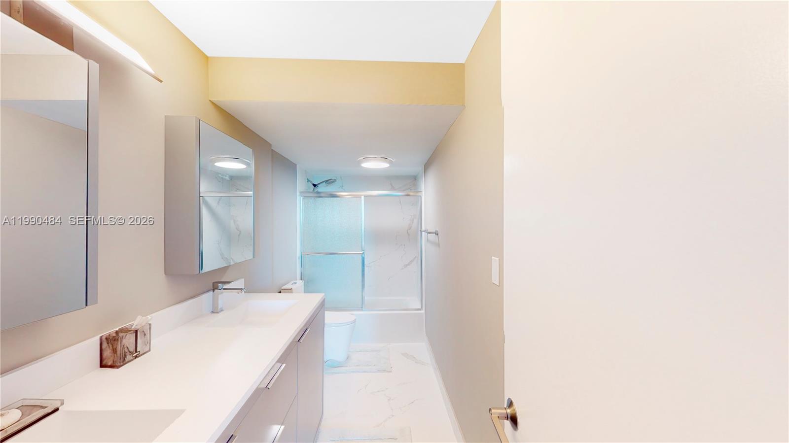10275 Collins Ave # 724