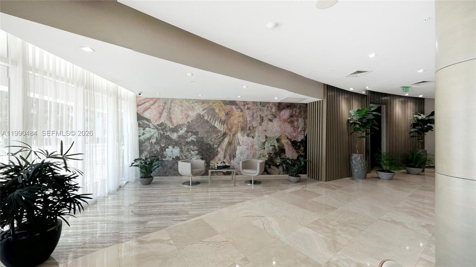 10275 Collins Ave # 724