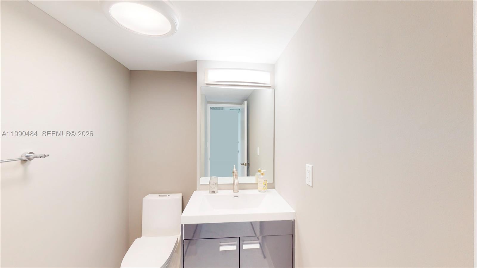 10275 Collins Ave # 724