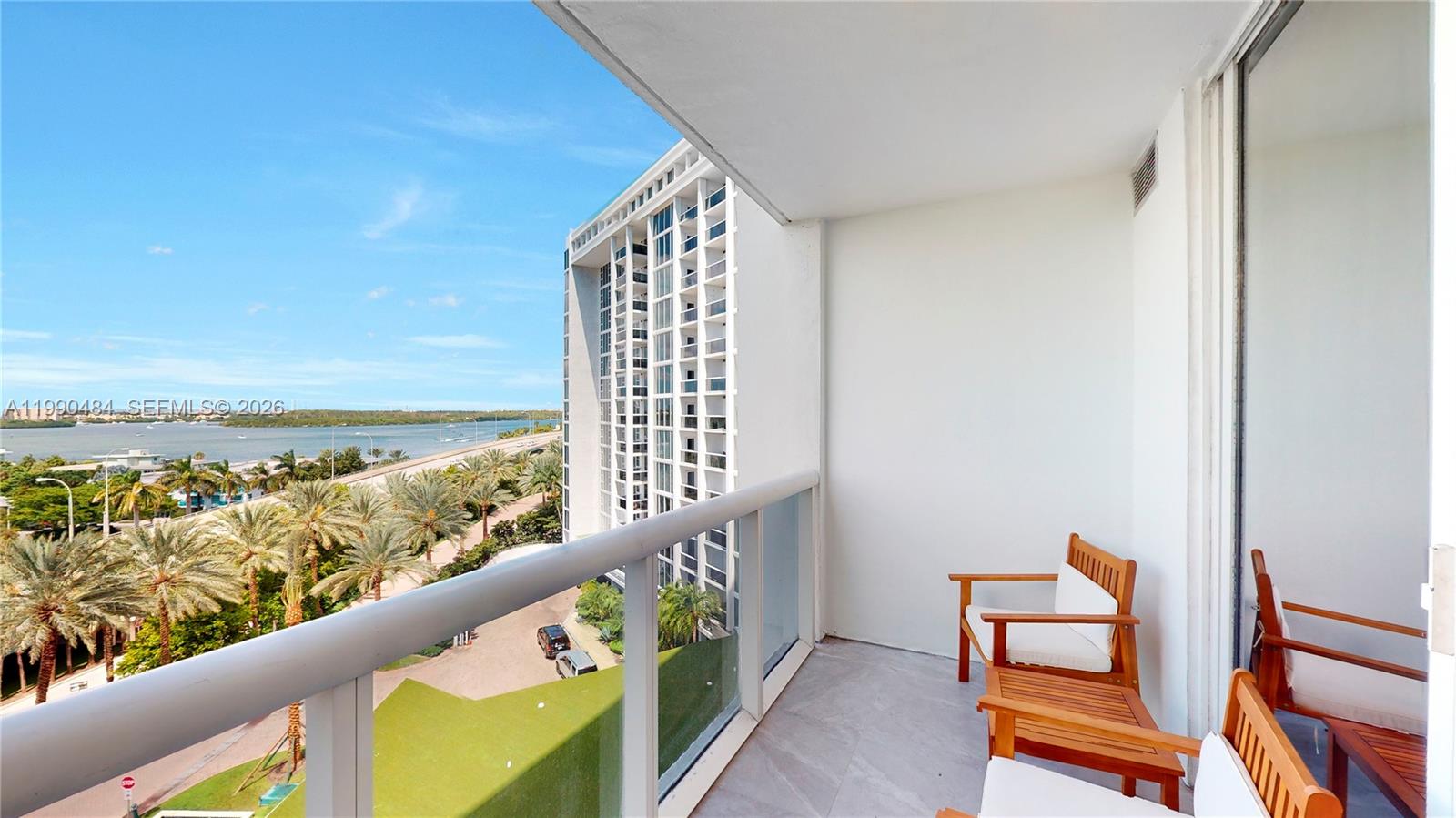 10275 Collins Ave # 724