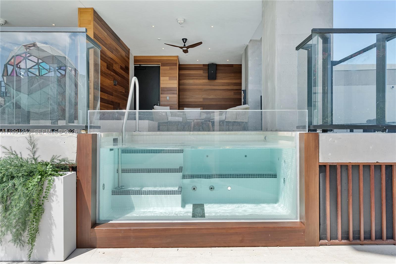 20 NE 11th St # 3809