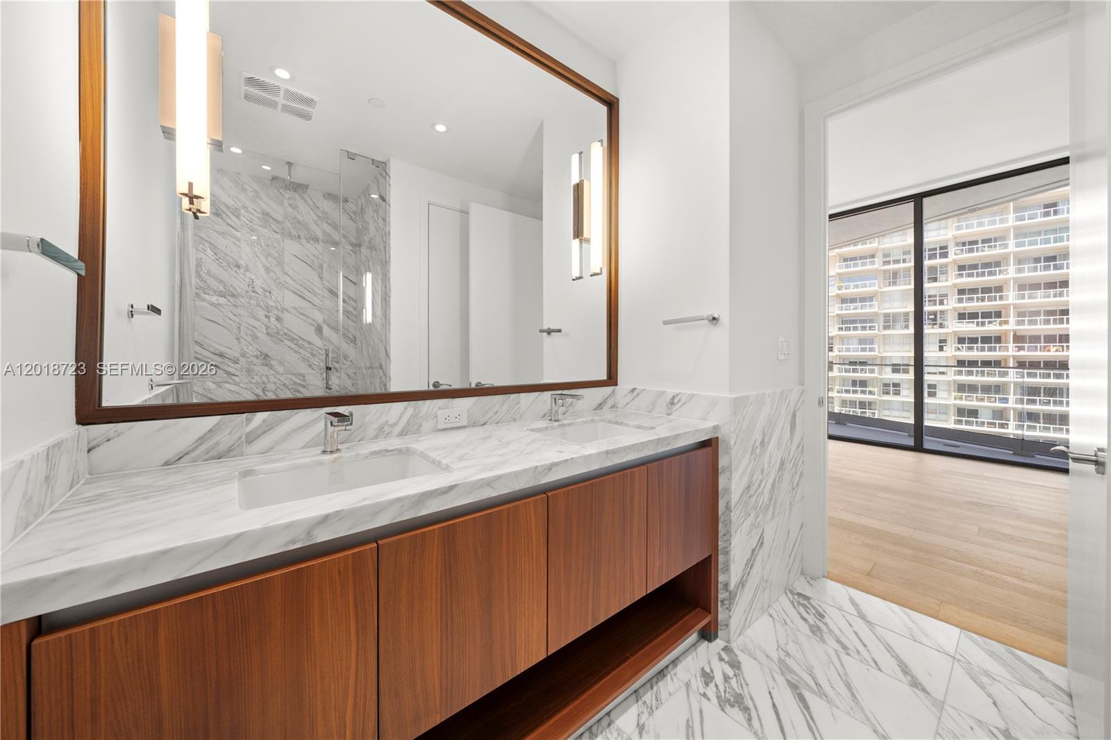 175 SE 25 RD # 804