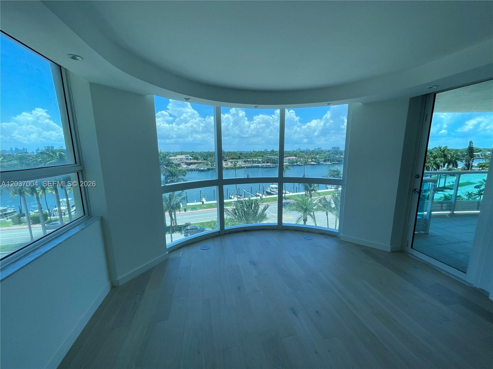5025 Collins Ave # 601