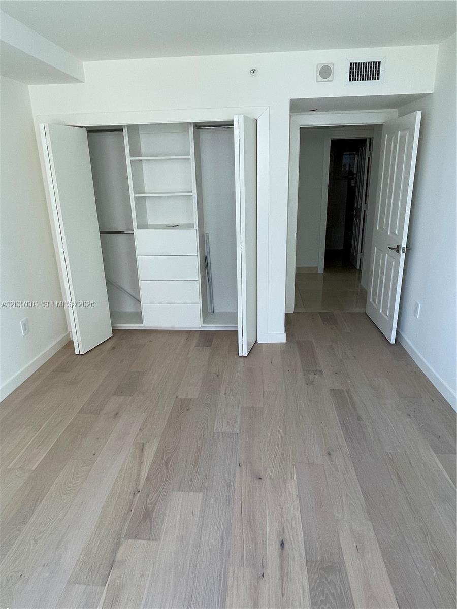 5025 Collins Ave # 601