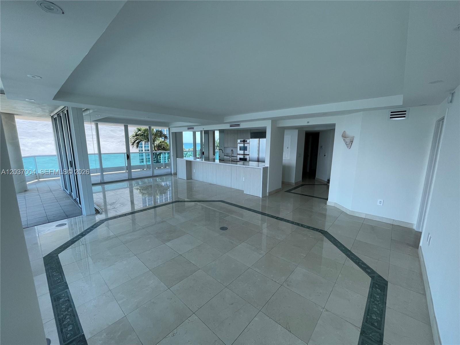 5025 Collins Ave # 601