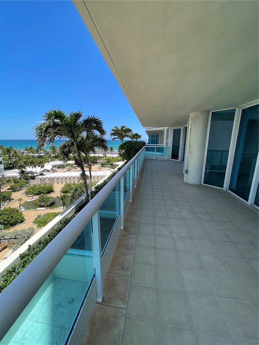 5025 Collins Ave # 601