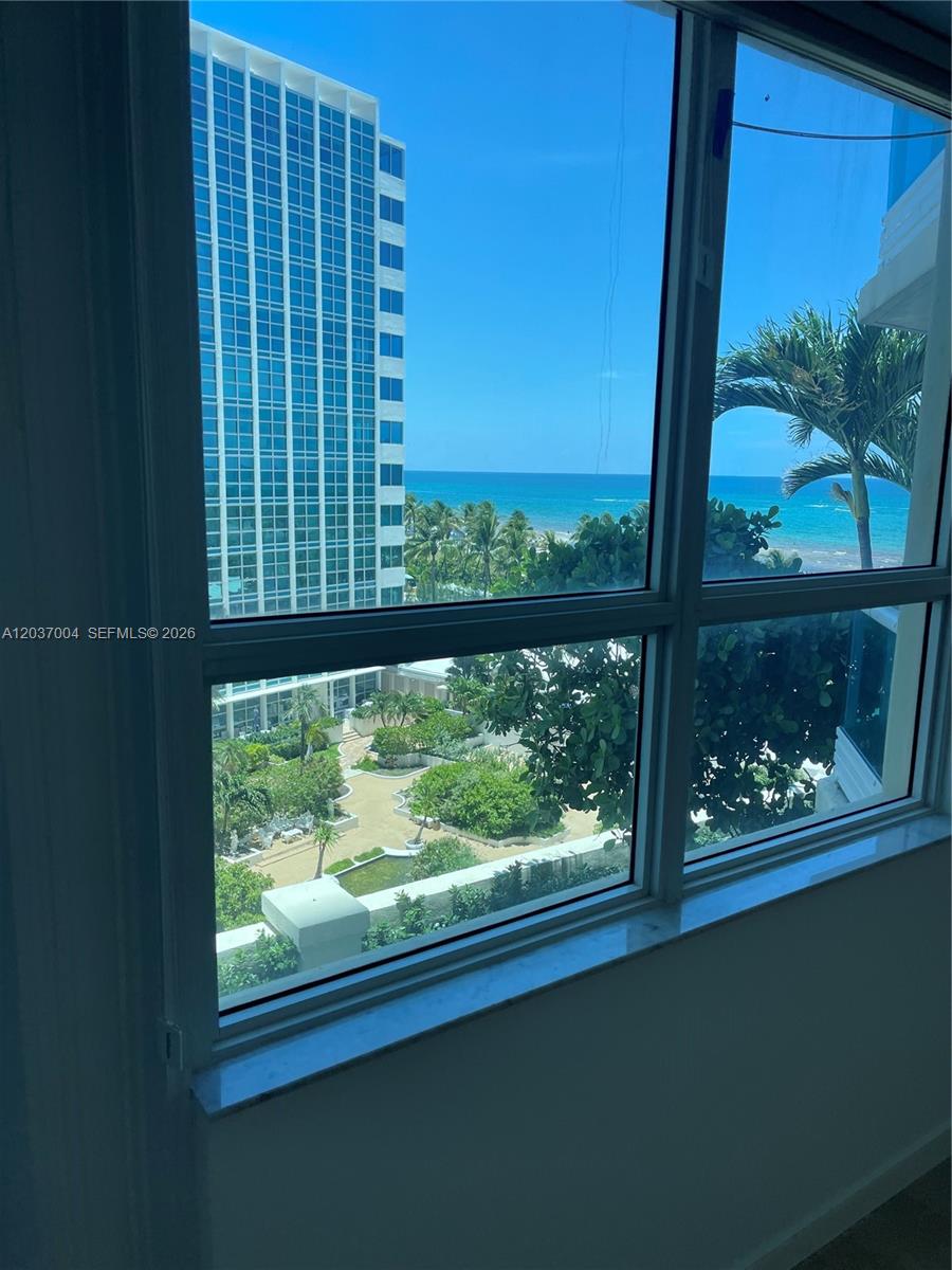 5025 Collins Ave # 601