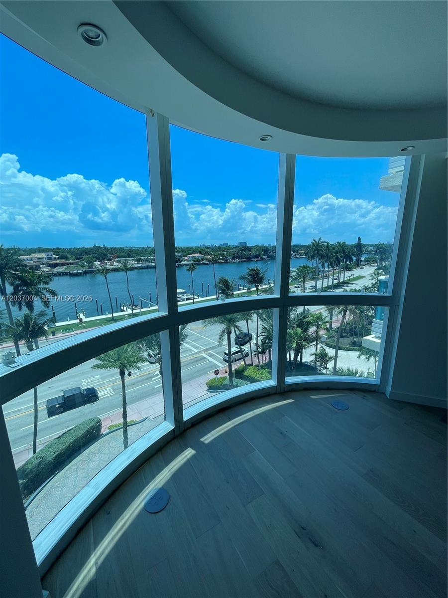 5025 Collins Ave # 601
