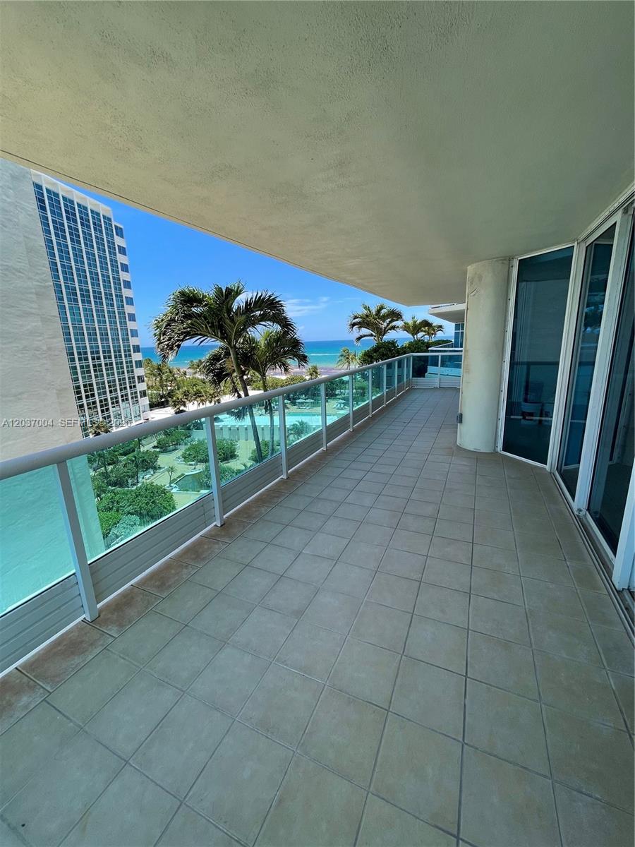 5025 Collins Ave # 601
