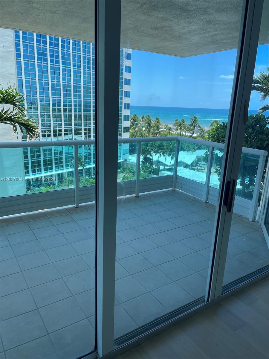 5025 Collins Ave # 601