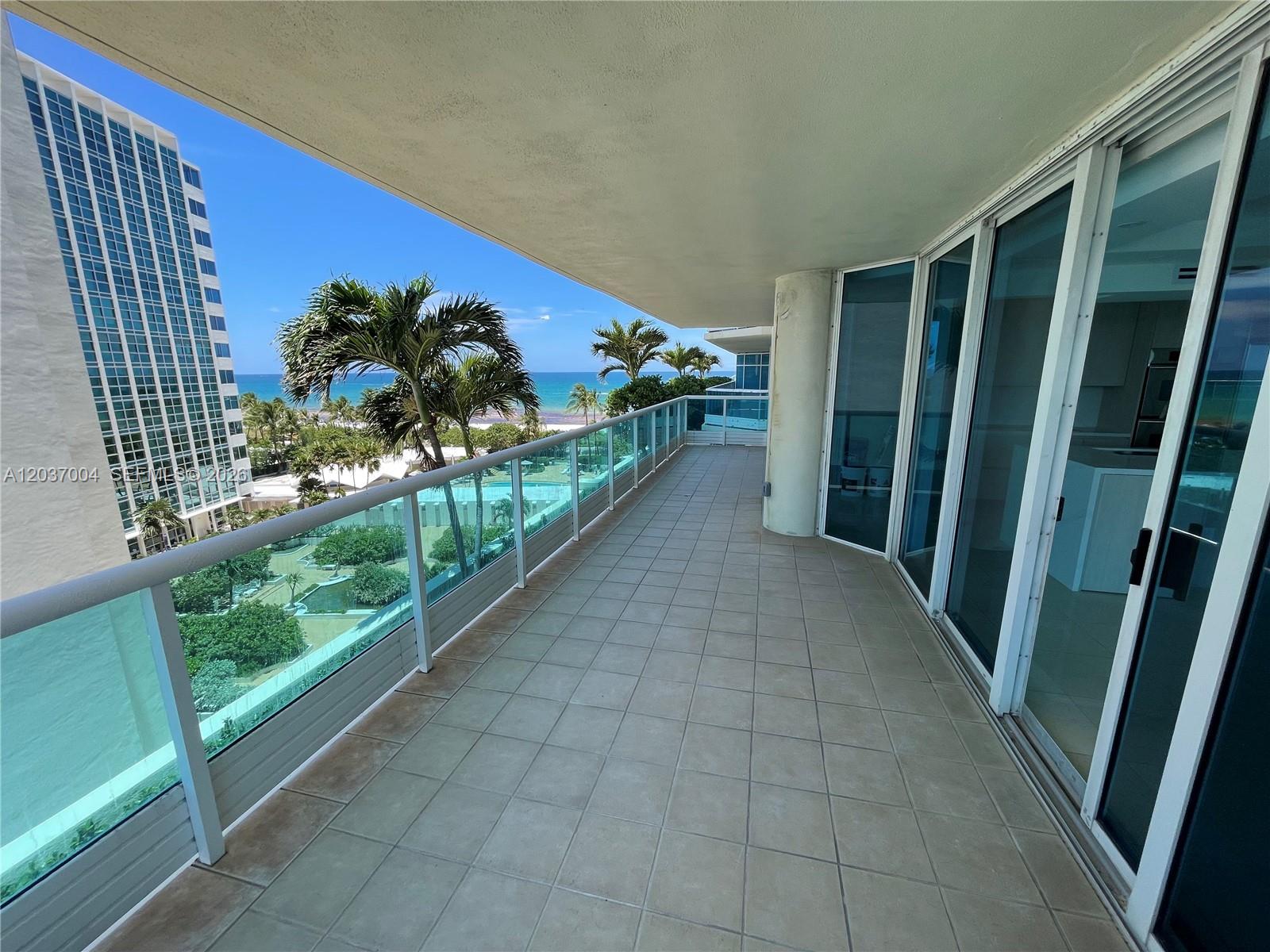 5025 Collins Ave # 601