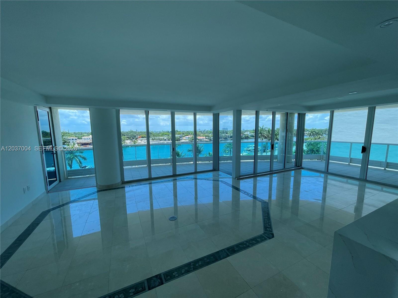 5025 Collins Ave # 601