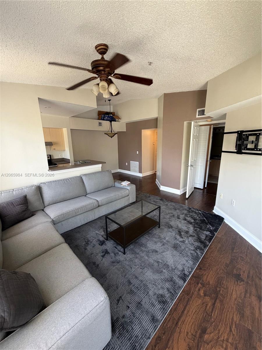 2427 Centergate Dr # 301