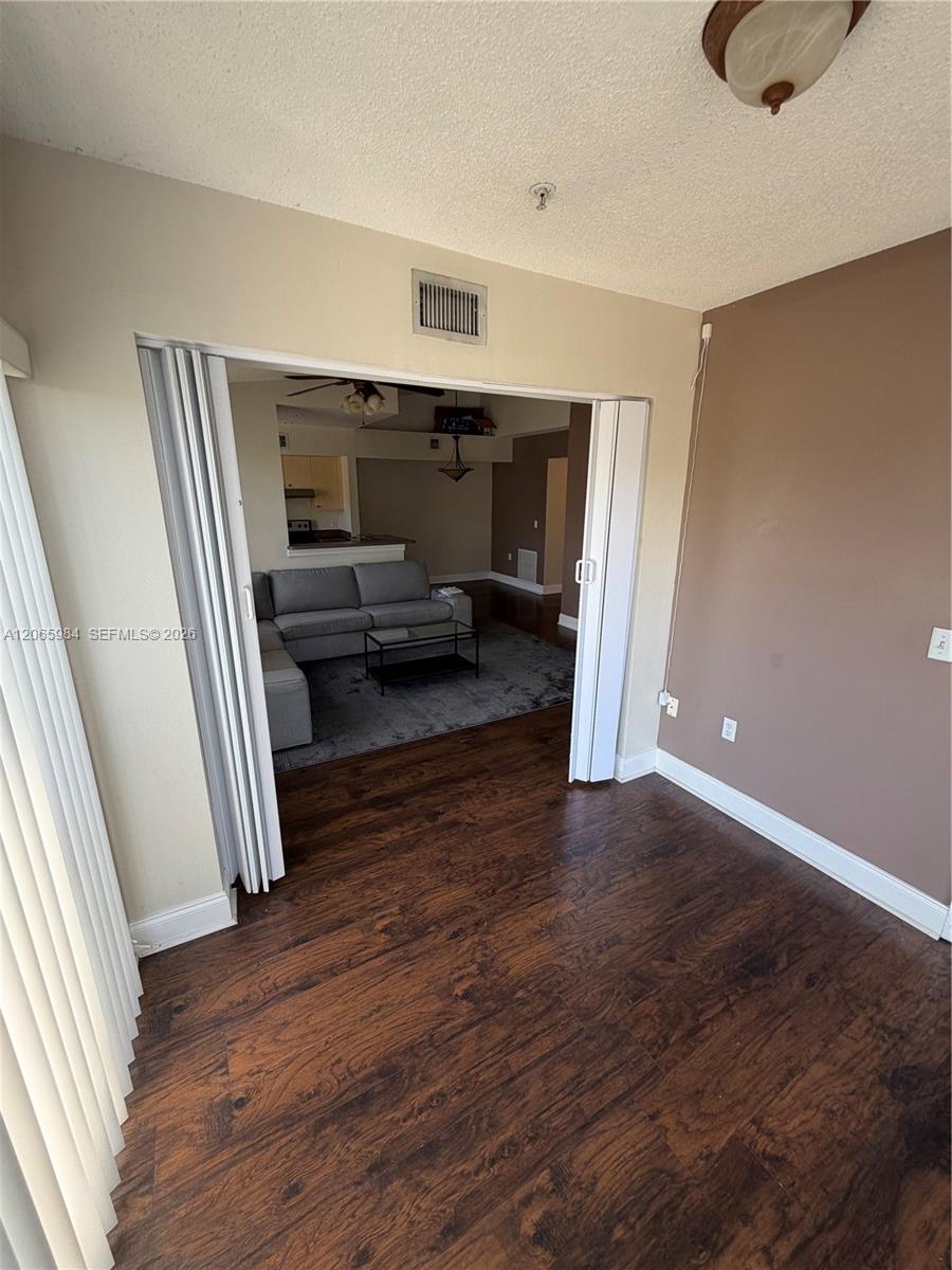 2427 Centergate Dr # 301