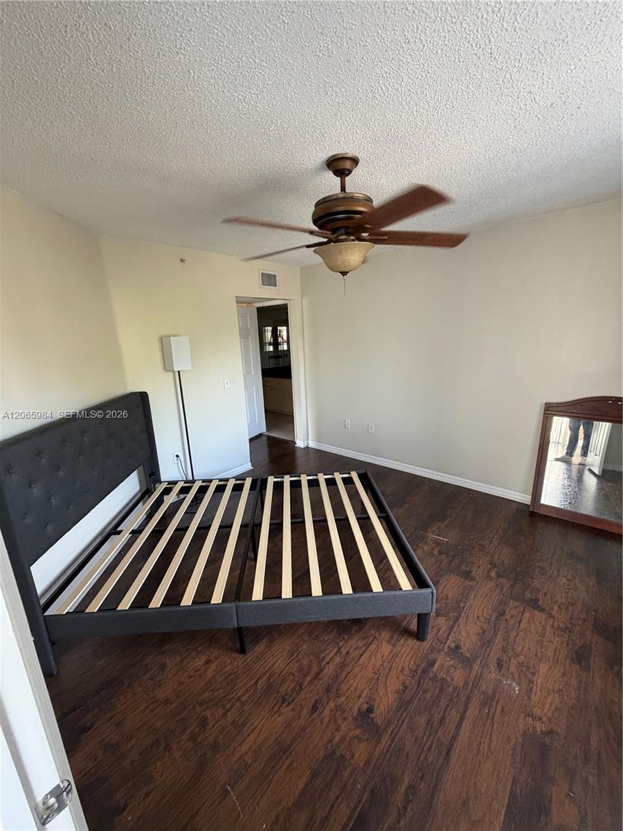 2427 Centergate Dr # 301