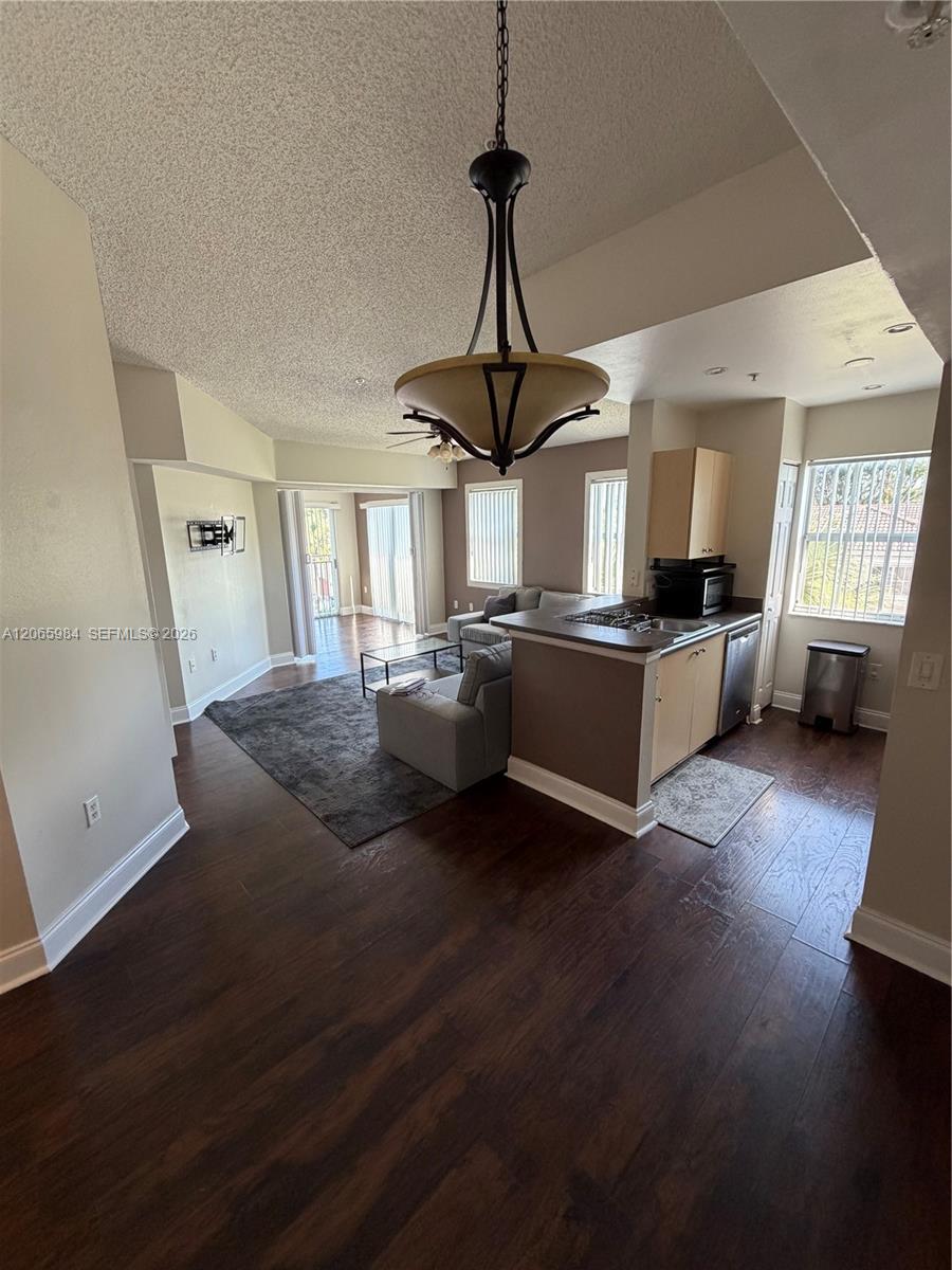 2427 Centergate Dr # 301