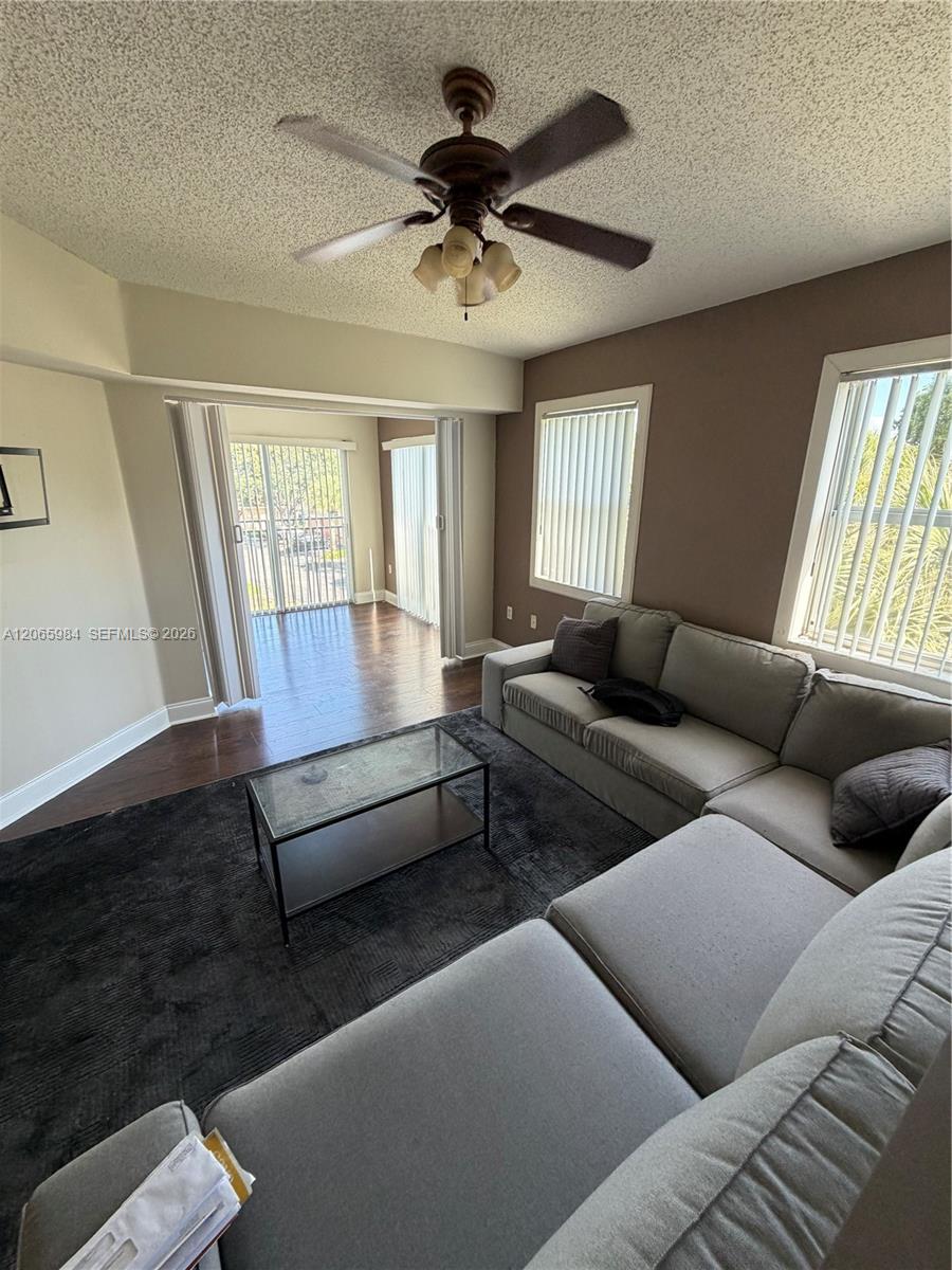 2427 Centergate Dr # 301