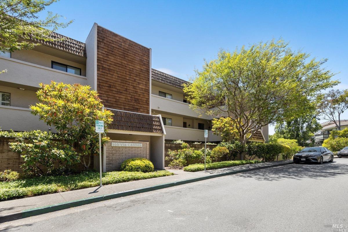 565 Via Casitas #15