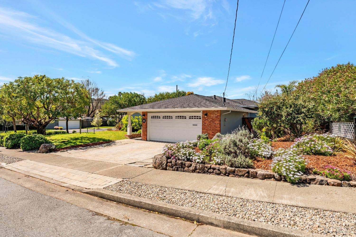 301 Orange Blossom Ln