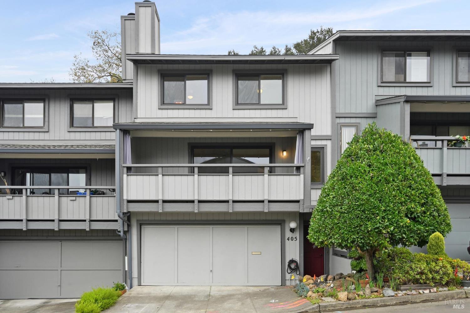 405 Sylvia Way