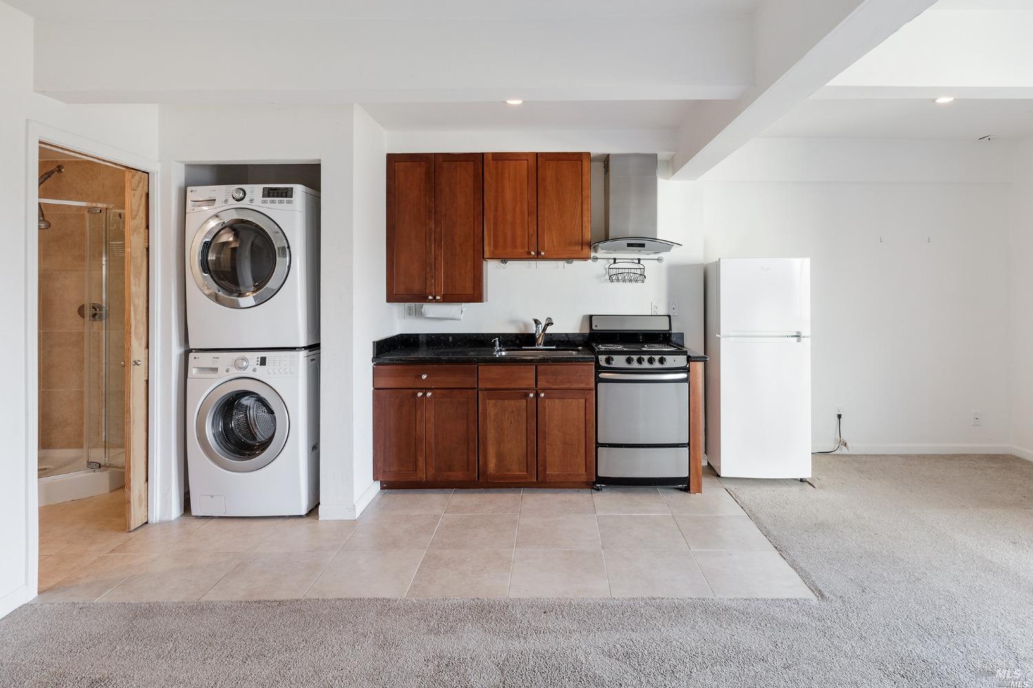 198 Cazneau Avenue Unit: #B