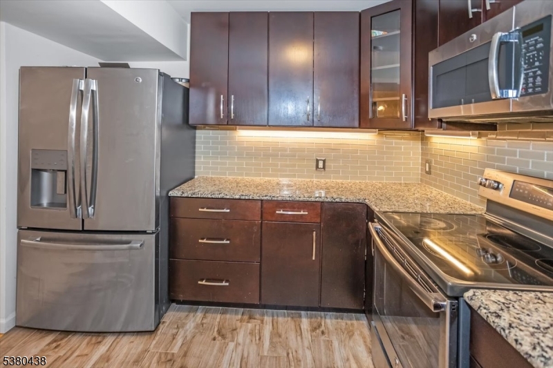 41 Mt Kemble Ave403 403