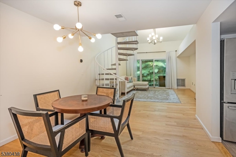 41 Mt Kemble Ave403 403