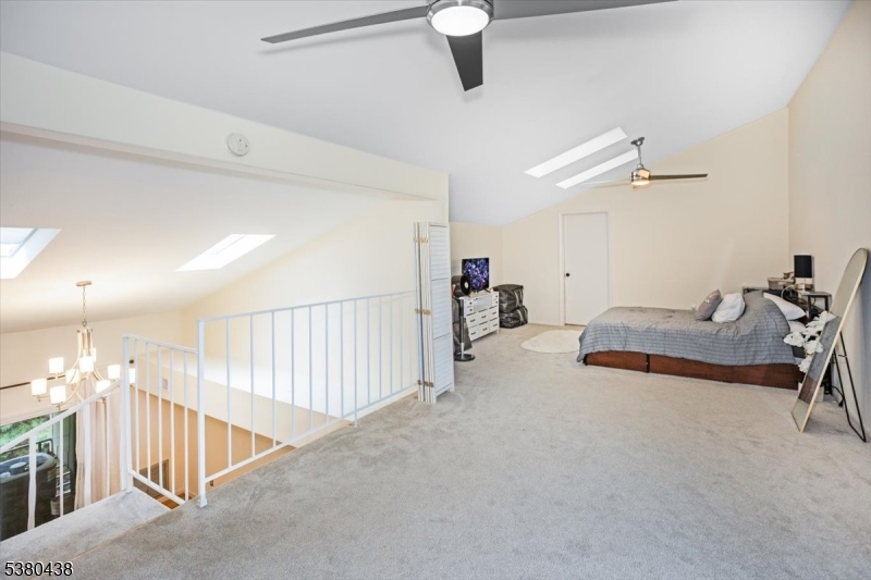 41 Mt Kemble Ave403 403