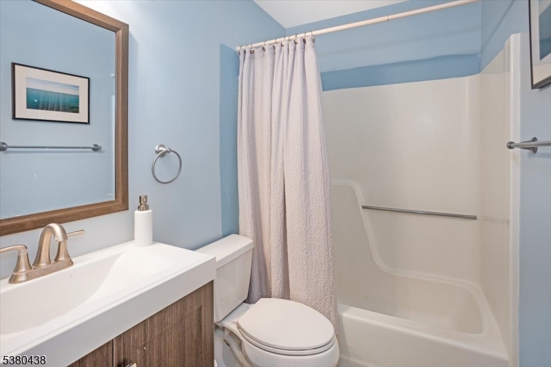 41 Mt Kemble Ave403 403