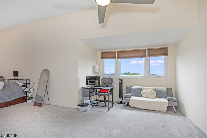 41 Mt Kemble Ave403 403